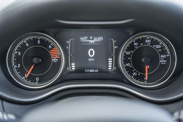 Photo of 2020 Diamond Black Crystal Pearlcoat Jeep Cherokee