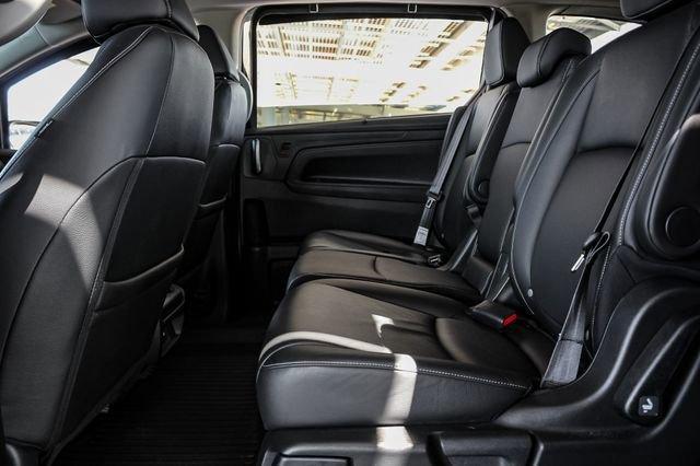 Photo of 2023 Crystal Black Pearl Honda Odyssey