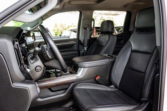Photo of 2023 White Frost Tri-Coat GMC Sierra 1500