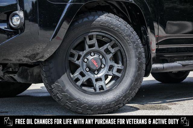 Photo of 2022 Black Toyota 4Runner
