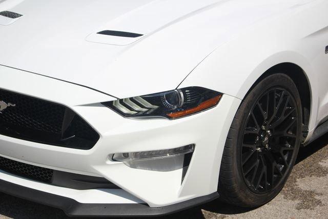 Photo of 2022 Oxford White Ford Mustang