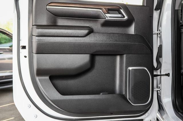 Photo of 2023 Iridescent Pearl Tricoat Chevrolet Silverado 1500