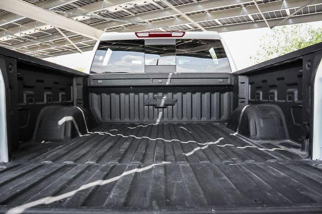 Photo of 2023 Iridescent Pearl Tricoat Chevrolet Silverado 1500