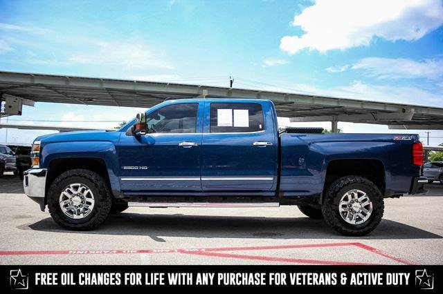 Photo of 2016 Deep Ocean Blue Metallic Chevrolet Silverado 2500