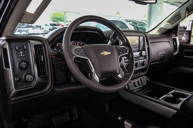 Photo of 2016 Deep Ocean Blue Metallic Chevrolet Silverado 2500