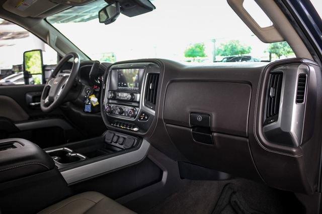 Photo of 2016 Deep Ocean Blue Metallic Chevrolet Silverado 2500