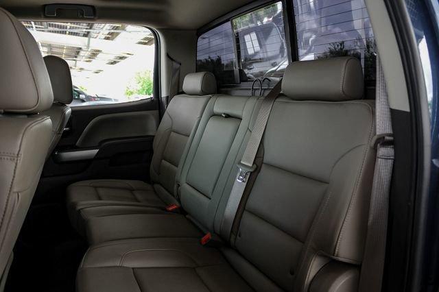 Photo of 2016 Deep Ocean Blue Metallic Chevrolet Silverado 2500