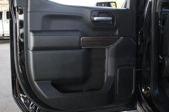 Photo of 2021 Black Chevrolet Silverado 1500