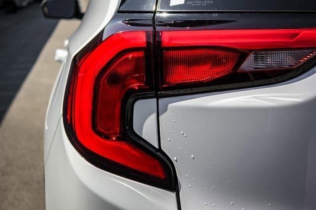 Photo of 2018 Summit White GMC Terrain