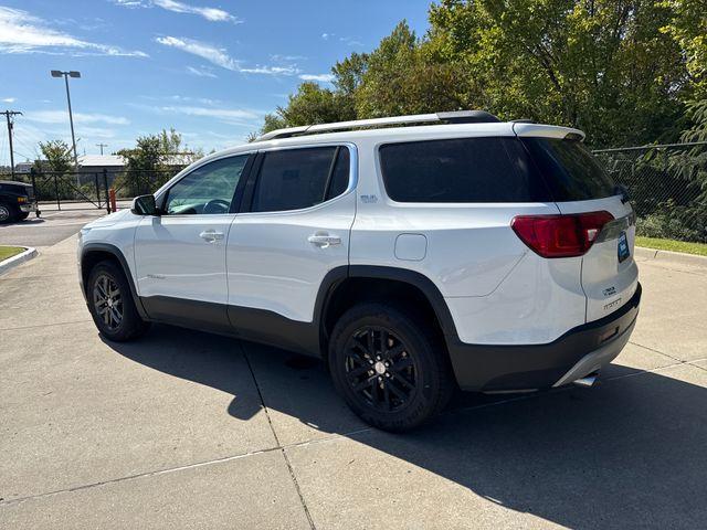Photo of 2019 Summit White GMC Acadia