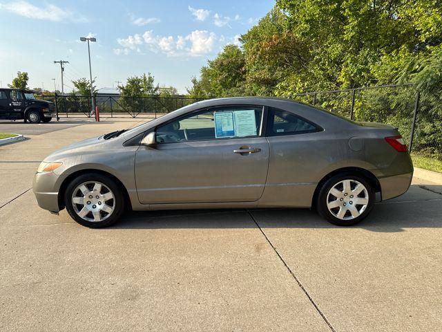 Photo of 2008 Champagne Honda Civic