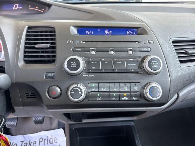 Photo of 2008 Champagne Honda Civic