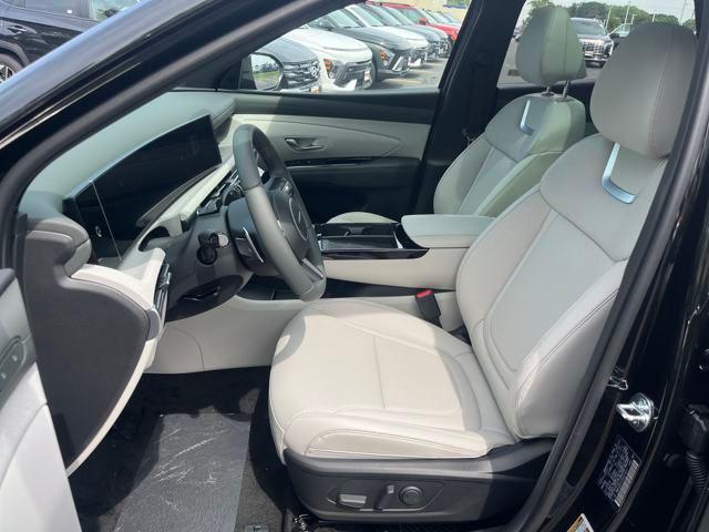 Photo of 2025 Ash Black Hyundai TUCSON Hybrid