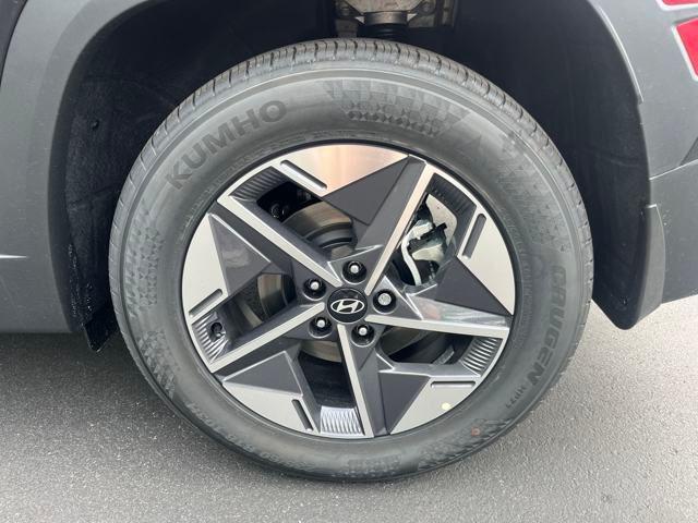 Photo of 2025 Phantom Black Hyundai TUCSON