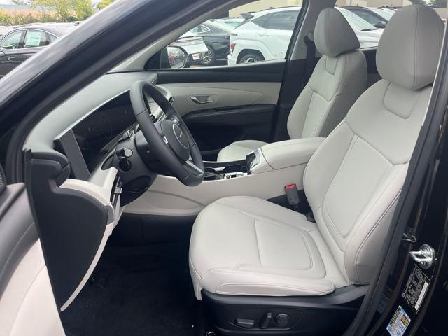 Photo of 2025 Phantom Black Hyundai TUCSON