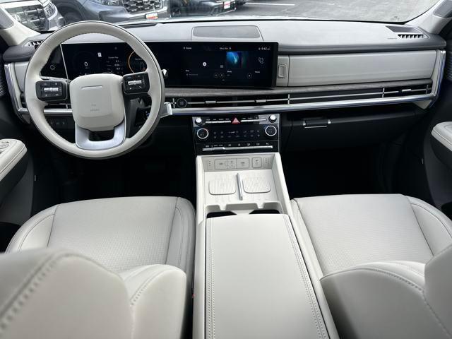 Photo of 2024 Shimmering Silver Hyundai SANTA FE