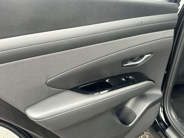 Photo of 2025 Phantom Black Hyundai TUCSON