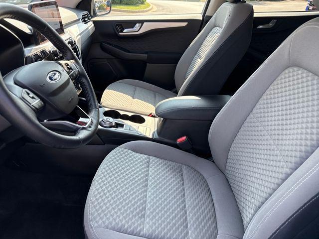 Photo of 2020 Magnetic Metallic Ford Escape