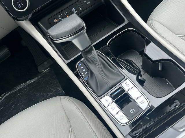 Photo of 2025 Serenity White Pearl Hyundai TUCSON