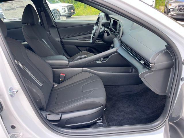 Photo of 2025 Serenity White Hyundai ELANTRA