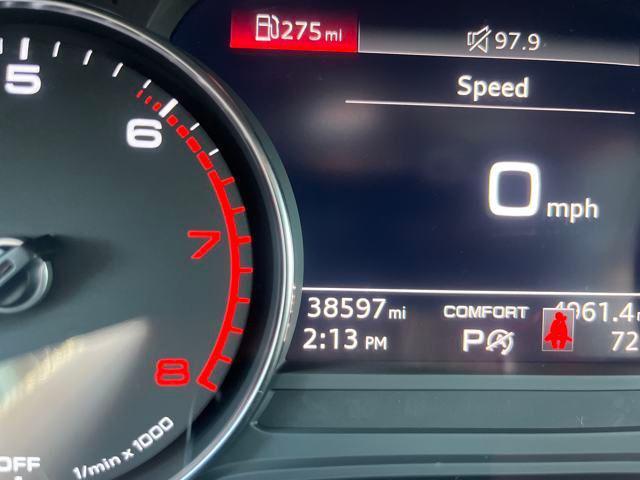 Photo of 2022 Glacier White Metallic Audi Q5