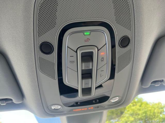 Photo of 2022 Glacier White Metallic Audi Q5