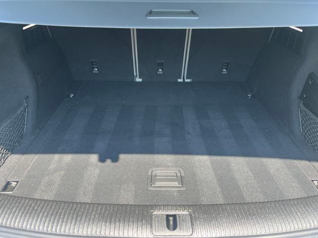 Photo of 2022 Glacier White Metallic Audi Q5