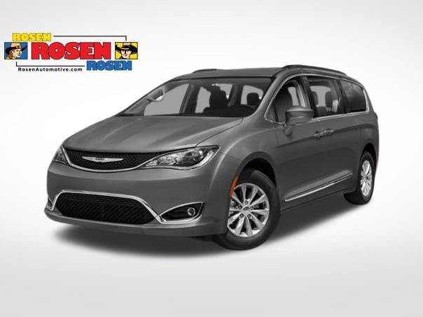 Photo of 2020 Ceramic Gray Clearcoat Chrysler Pacifica