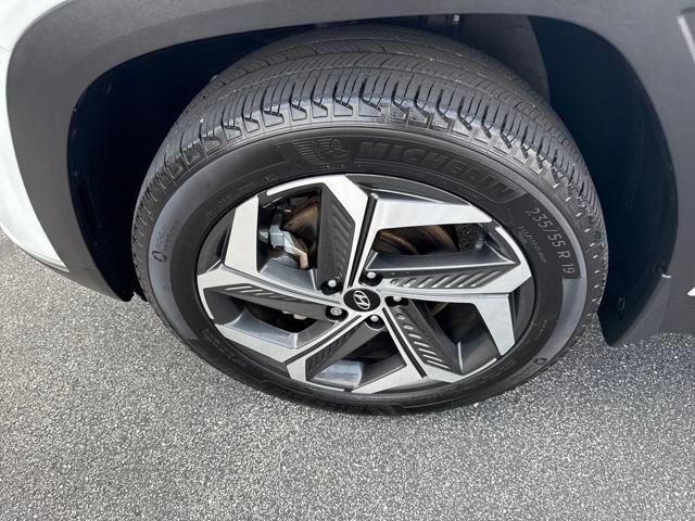 Photo of 2022 Quartz White Hyundai TUCSON