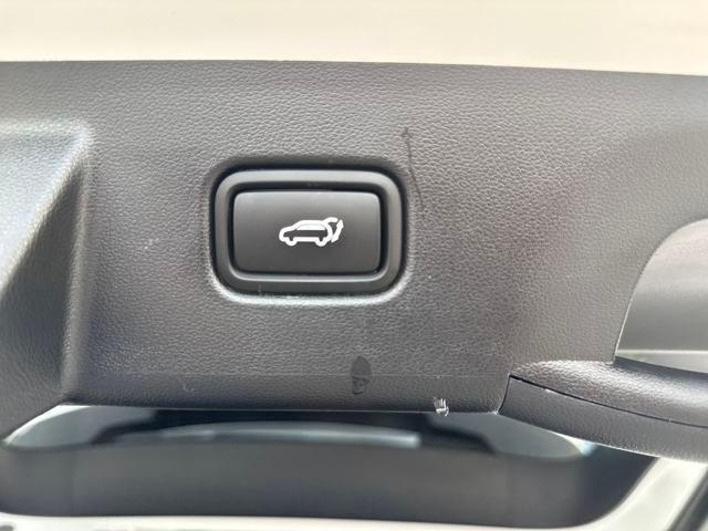 Photo of 2022 Quartz White Hyundai TUCSON