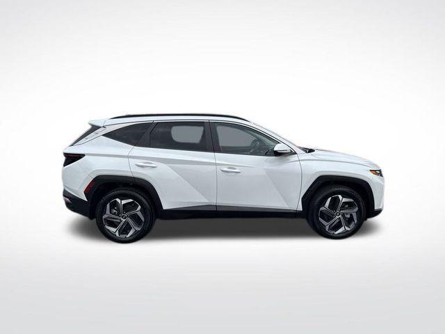 Photo of 2022 Quartz White Hyundai TUCSON
