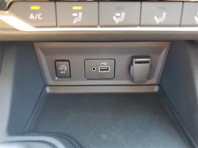 Photo of 2025 Black Nissan Sentra