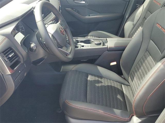 Photo of 2025 Everest White P Nissan Rogue