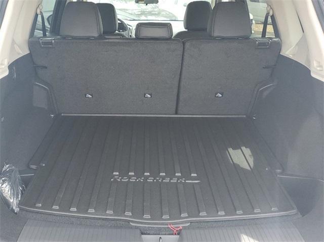 Photo of 2025 Everest White P Nissan Rogue
