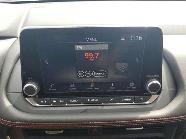 Photo of 2025 Everest White P Nissan Rogue