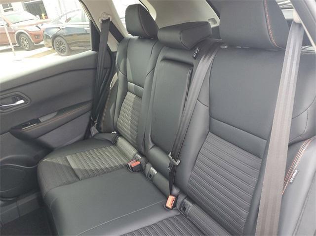 Photo of 2025 Everest White P Nissan Rogue