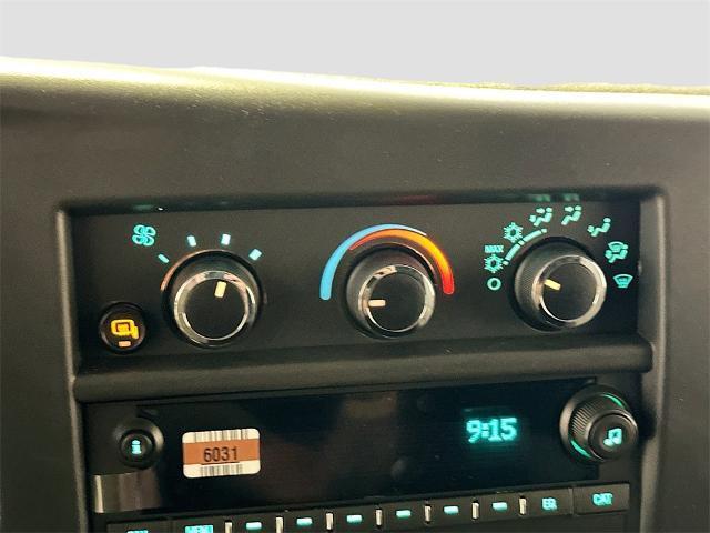 Photo of 2025 Summit White Chevrolet Express 2500