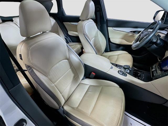 Photo of 2019 Majestic White INFINITI QX50