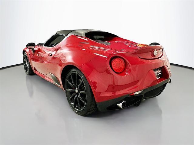 Photo of 2015 Rosso Alfa Alfa Romeo 4C Spider