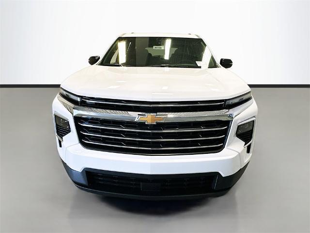Photo of 2026 Summit White Chevrolet Traverse