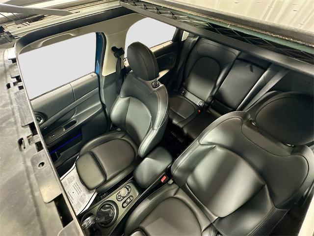 Photo of 2018 Island Blue Metallic MINI Countryman