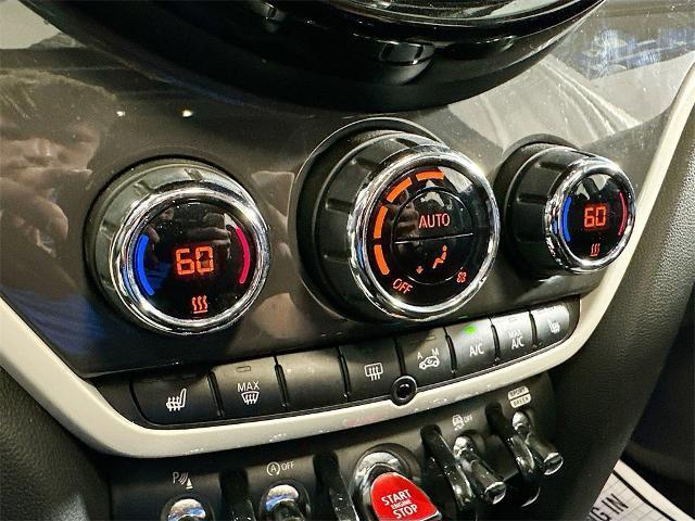 Photo of 2018 Island Blue Metallic MINI Countryman