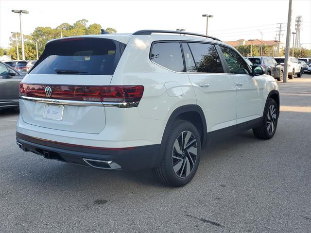 Photo of 2025 Pure White Volkswagen Atlas