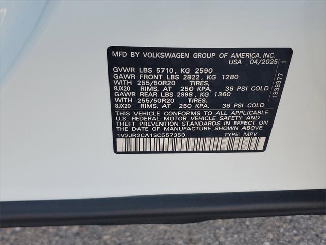 Photo of 2025 Pure White Volkswagen Atlas