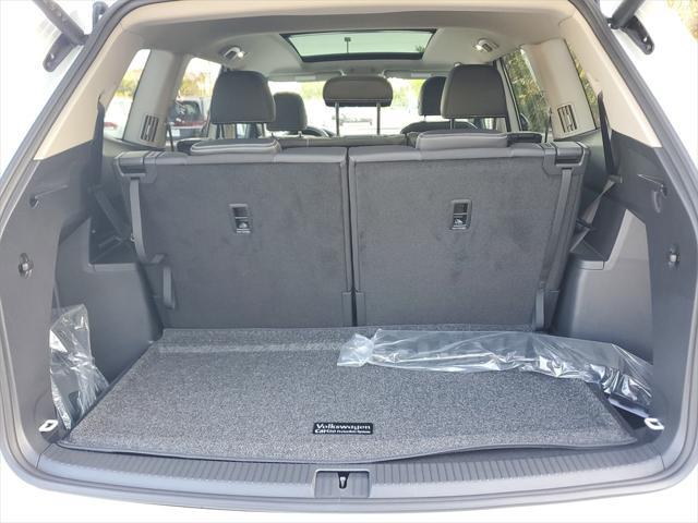 Photo of 2025 Pure White Volkswagen Atlas