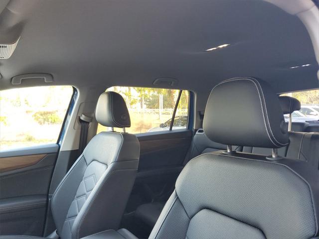 Photo of 2025 Mountain Lake B Volkswagen Atlas