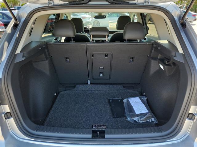 Photo of 2025 Silver Metallic Volkswagen Taos