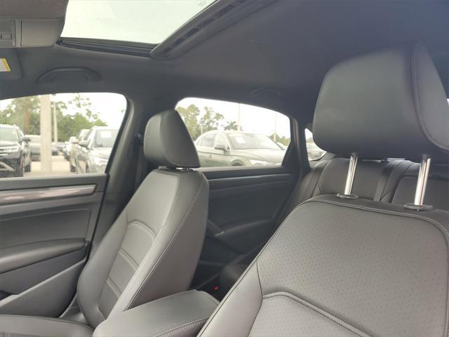 Photo of 2022 Platinum Gray Metallic Volkswagen Passat