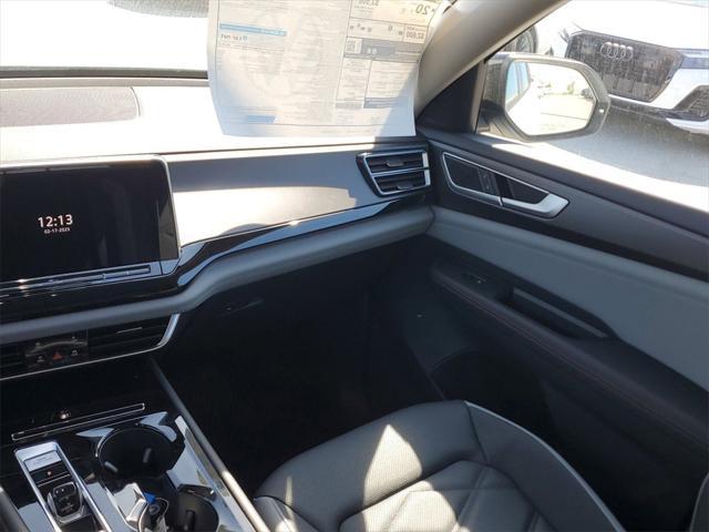 Photo of 2025 Pure White Volkswagen Atlas