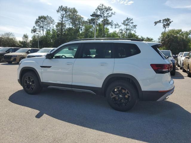 Photo of 2025 Pure White Volkswagen Atlas
